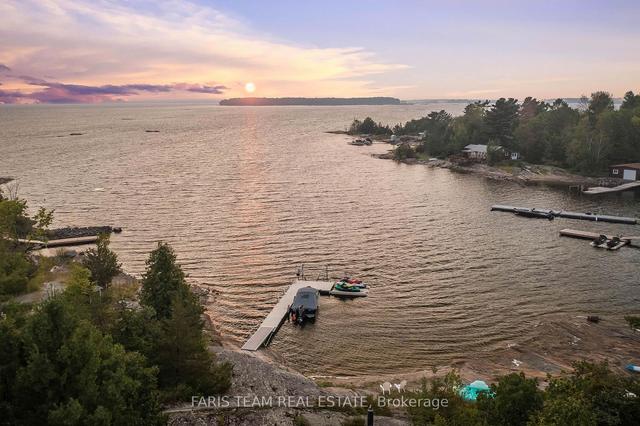 220 Kamenni Bay Rd, House detached with 5 bedrooms, 5 bathrooms and 20 parking in Georgian Bay ON | Image 32