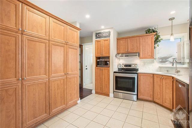 1810 Radway Terrace, House detached with 3 bedrooms, 3 bathrooms and 3 parking in Ottawa ON | Image 7