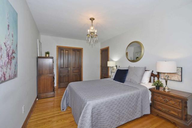 38 Buckland Rd, House semidetached with 3 bedrooms, 2 bathrooms and 3 parking in Toronto ON | Image 6