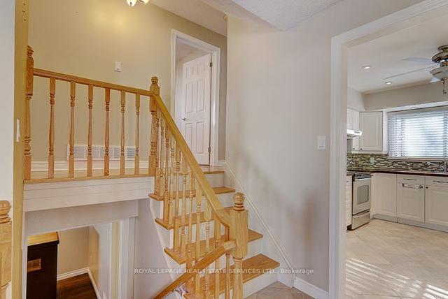 332 Melores Dr, House detached with 3 bedrooms, 2 bathrooms and 2 parking in Burlington ON | Image 38