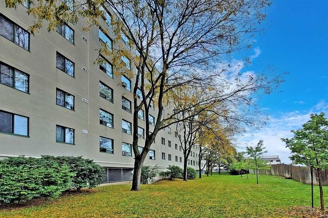 105 - 18 Holborn Crt, Condo with 2 bedrooms, 2 bathrooms and 1 parking in Kitchener ON | Image 21