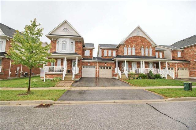 16 Diana Way, House attached with 4 bedrooms, 3 bathrooms and 1 parking in Barrie ON | Image 2