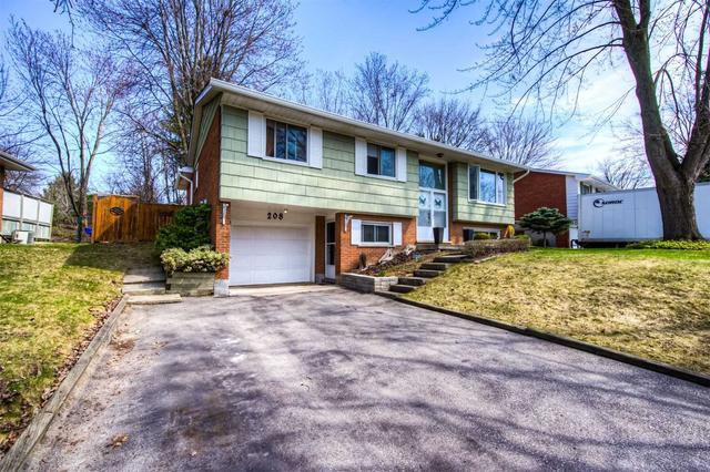 208 Harvard Rd, House detached with 3 bedrooms, 3 bathrooms and 5 parking in Waterloo ON | Image 1