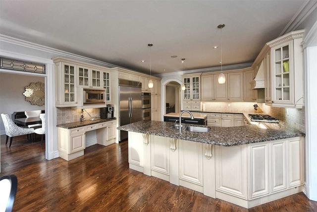 376 Temagami Cres, House detached with 4 bedrooms, 5 bathrooms and 9 parking in Mississauga ON | Image 3