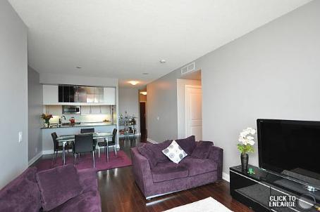 1112 - 1055 Southdown Rd, Condo with 2 bedrooms, 2 bathrooms and 2 parking in Mississauga ON | Image 3