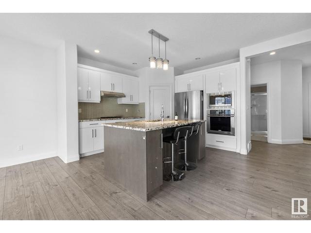 9356 73 Av Nw, House semidetached with 6 bedrooms, 4 bathrooms and 2 parking in Edmonton AB | Image 12