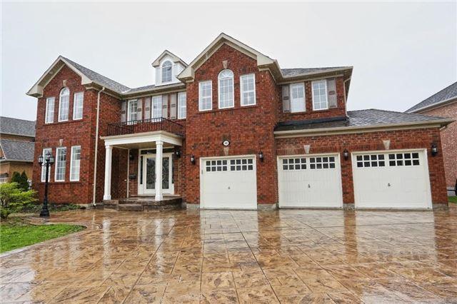 68 Bloomsbury Ave, House detached with 5 bedrooms, 5 bathrooms and 9 parking in Brampton ON | Image 1