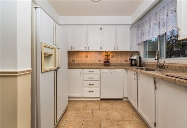 89 Jenny Wrenway, Townhouse with 3 bedrooms, 2 bathrooms and 1 parking in Toronto ON | Image 6