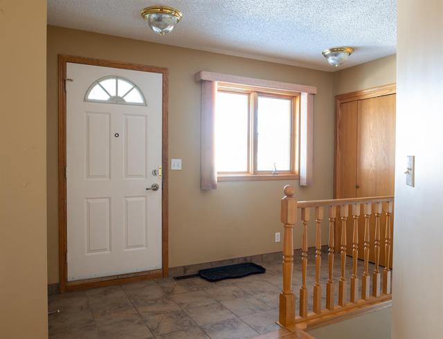 523 7a Street Ne, House detached with 4 bedrooms, 2 bathrooms and 2 parking in Calgary AB | Image 6