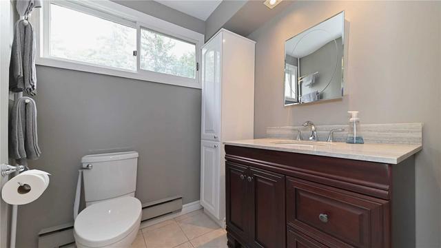 14 Murray St, House detached with 4 bedrooms, 3 bathrooms and 8 parking in Brampton ON | Image 6