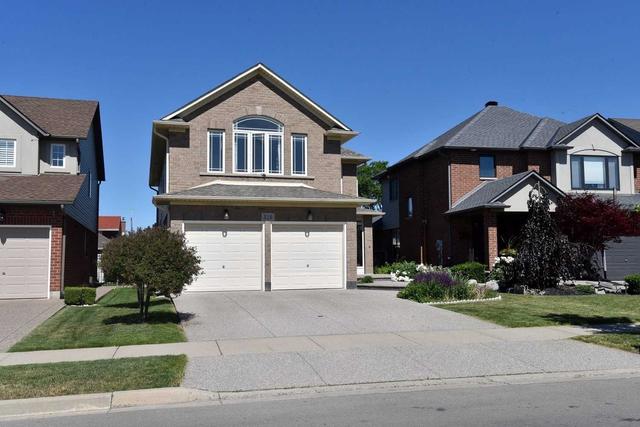 310 Brigadoon Dr, House detached with 4 bedrooms, 3 bathrooms and 4 parking in Hamilton ON | Image 23