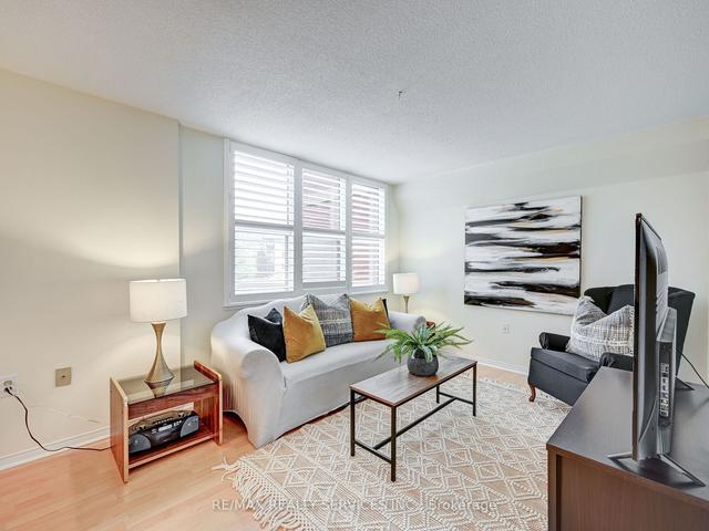 219 - 2199 Sixth Line, Condo with 2 bedrooms, 2 bathrooms and 2 parking in Oakville ON | Image 8