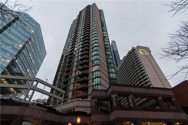 1001 - 38 Elm St, Condo with 1 bedrooms, 1 bathrooms and 1 parking in Toronto ON | Image 1