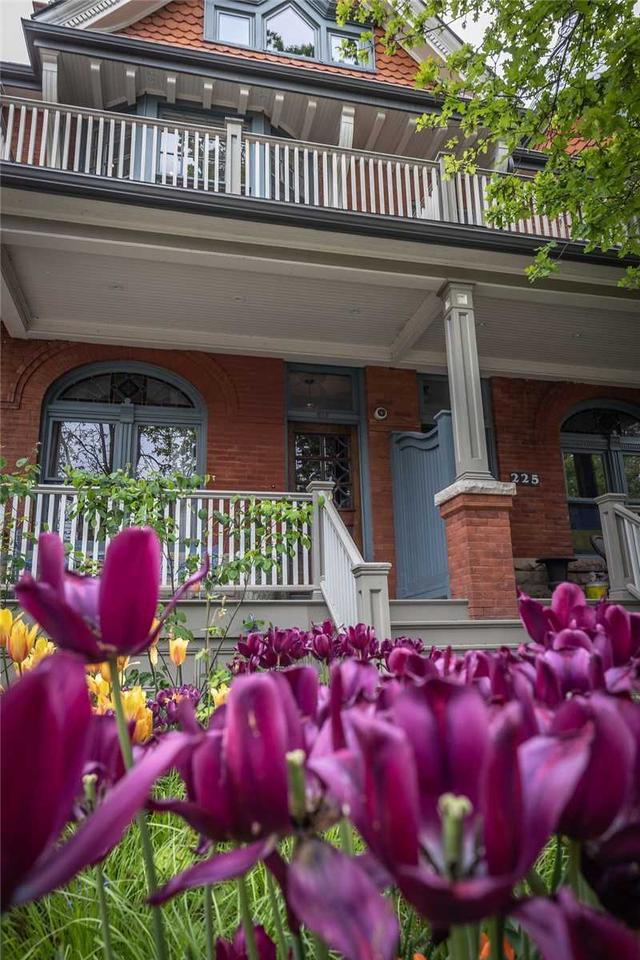 227 Crawford St, House semidetached with 3 bedrooms, 3 bathrooms and 1 parking in Toronto ON | Image 12