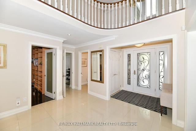 25 Grenadier Cres, House detached with 5 bedrooms, 6 bathrooms and 6 parking in Vaughan ON | Image 12