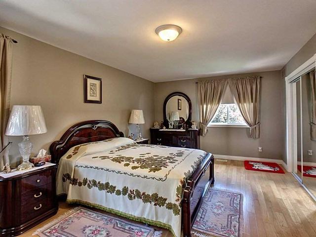 38 Carroll Cres, House detached with 3 bedrooms, 3 bathrooms and 6 parking in Guelph ON | Image 3