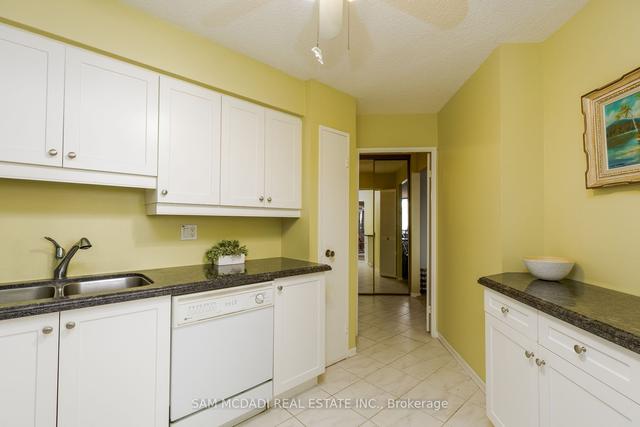 1101 - 75 Graydon Hall Dr, Condo with 3 bedrooms, 2 bathrooms and 1 parking in Toronto ON | Image 17