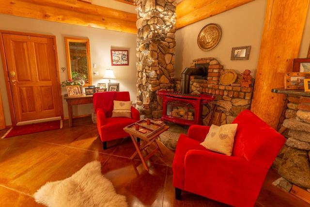 3140 Highway 3a, House detached with 2 bedrooms, 2 bathrooms and null parking in Central Kootenay F BC | Image 7