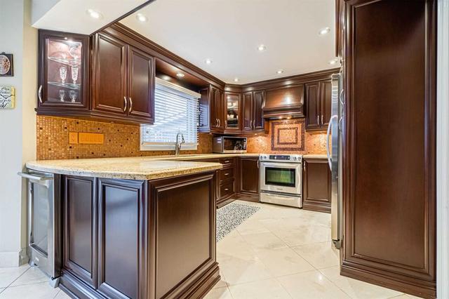 97 Dante Crt, House detached with 4 bedrooms, 4 bathrooms and 6 parking in Vaughan ON | Image 3