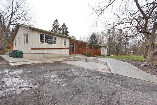 1382 Mill St, House detached with 5 bedrooms, 2 bathrooms and 10 parking in Caledon ON | Image 2