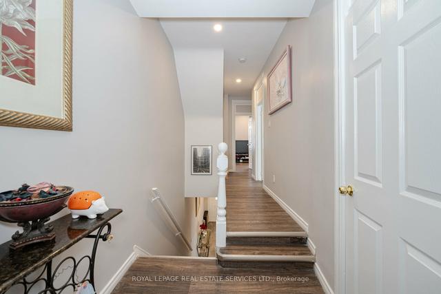 123 Market St, House semidetached with 5 bedrooms, 3 bathrooms and 1 parking in Hamilton ON | Image 15