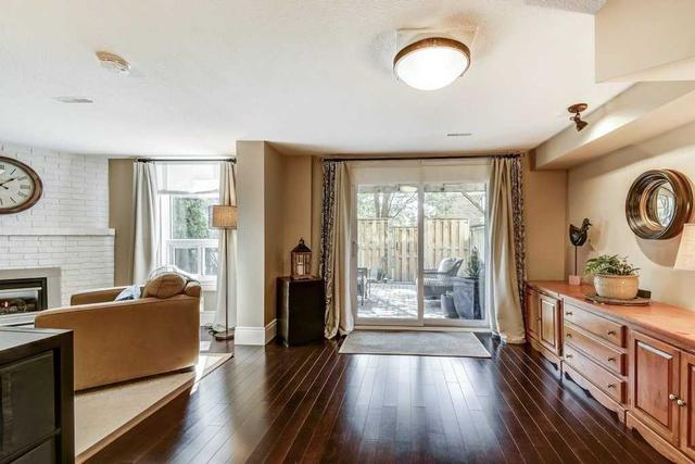 1 - 90 Sarah Lane, Townhouse with 3 bedrooms, 4 bathrooms and 2 parking in Oakville ON | Image 35