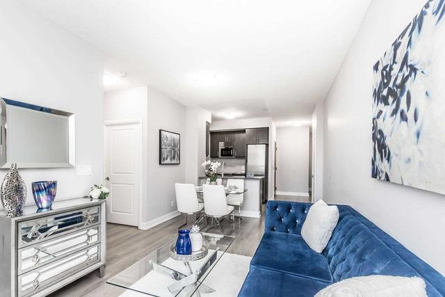 221 - 2 Eva Rd, Condo with 1 bedrooms, 1 bathrooms and 1 parking in Toronto ON | Image 2