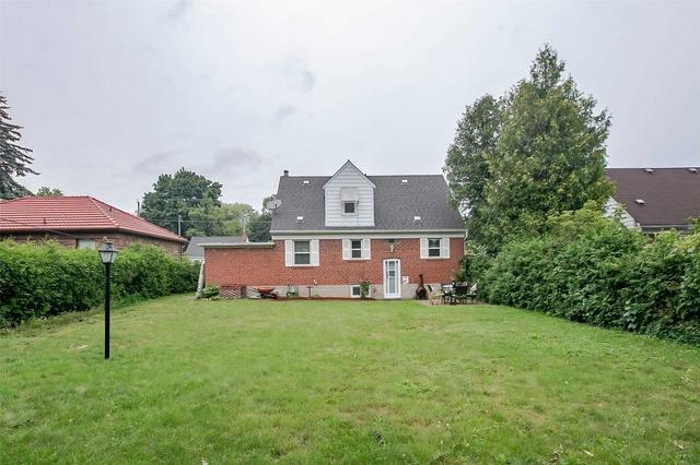1540 Applewood Rd, House detached with 3 bedrooms, 2 bathrooms and 5 parking in Mississauga ON | Image 25