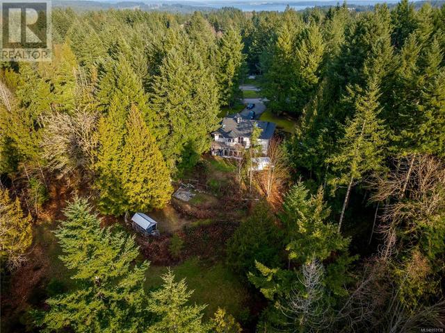 2704 Bonnie Pl, House detached with 6 bedrooms, 4 bathrooms and 6 parking in Cowichan Valley B BC | Image 12