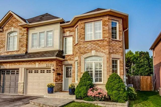 2173 Sutton Dr, House semidetached with 3 bedrooms, 3 bathrooms and 2 parking in Burlington ON | Image 1