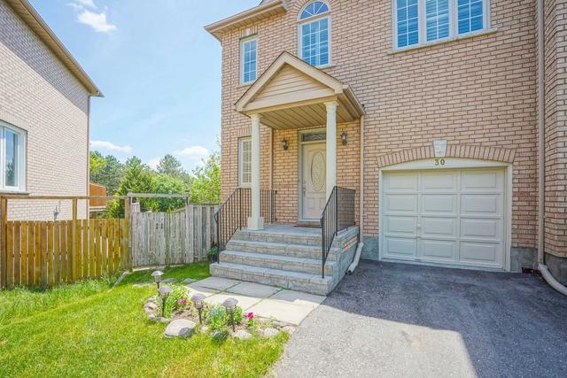 30 Provincial Pl, House attached with 3 bedrooms, 3 bathrooms and 5 parking in Brampton ON | Image 23
