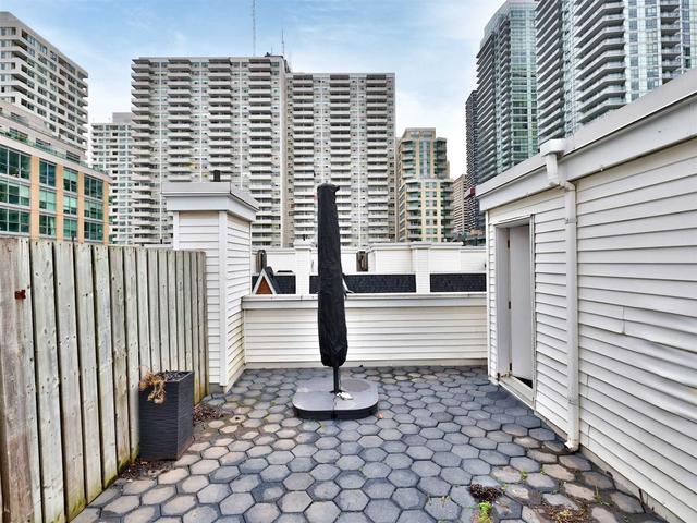 17 - 100 Redpath Ave, Townhouse with 2 bedrooms, 2 bathrooms and 1 parking in Toronto ON | Image 30