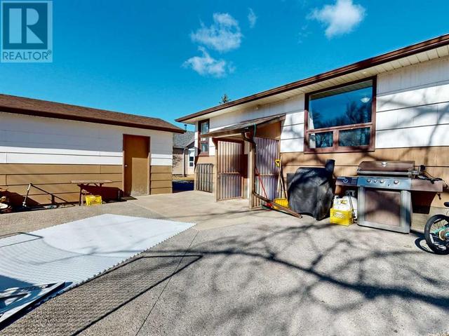 330 19th Street, House detached with 4 bedrooms, 2 bathrooms and 4 parking in Fort Macleod AB | Image 39