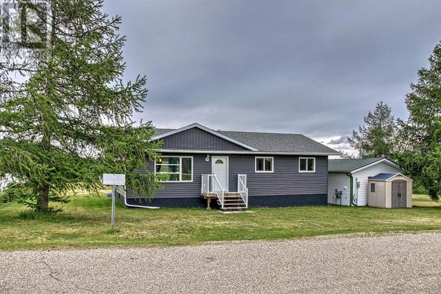 68 Sunnyside Crescent, House detached with 3 bedrooms, 2 bathrooms and 6 parking in Ponoka County AB | Image 1