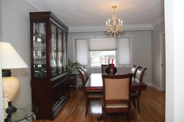 101 Cameron Ave, House detached with 3 bedrooms, 2 bathrooms and 3 parking in Toronto ON | Image 5