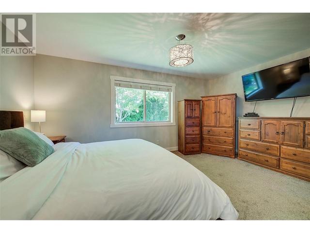 3190 Saddleback Place, House detached with 4 bedrooms, 3 bathrooms and 5 parking in West Kelowna BC | Image 20