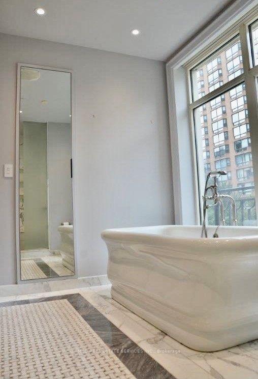 4a - 1 St Thomas St, Condo with 2 bedrooms, 3 bathrooms and 2 parking in Toronto ON | Image 10