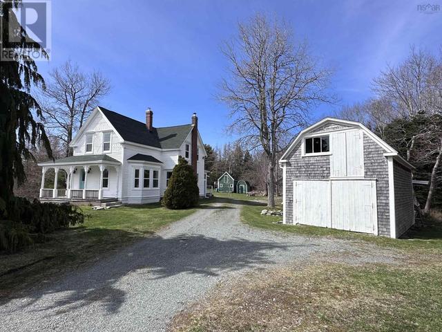 1265 Eastern Shore Road, House detached with 4 bedrooms, 2 bathrooms and null parking in Queens NS | Image 1