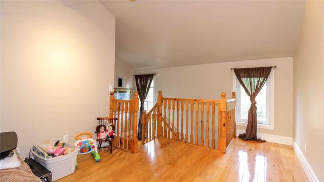 26 Moon Cres, House detached with 4 bedrooms, 2 bathrooms and 8 parking in Oro Medonte ON | Image 28
