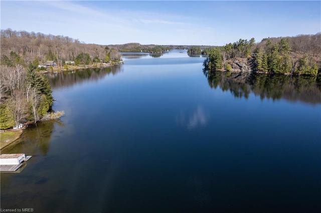 1021 Lakeview Road Road, House detached with 3 bedrooms, 1 bathrooms and 4 parking in Muskoka Lakes ON | Image 31