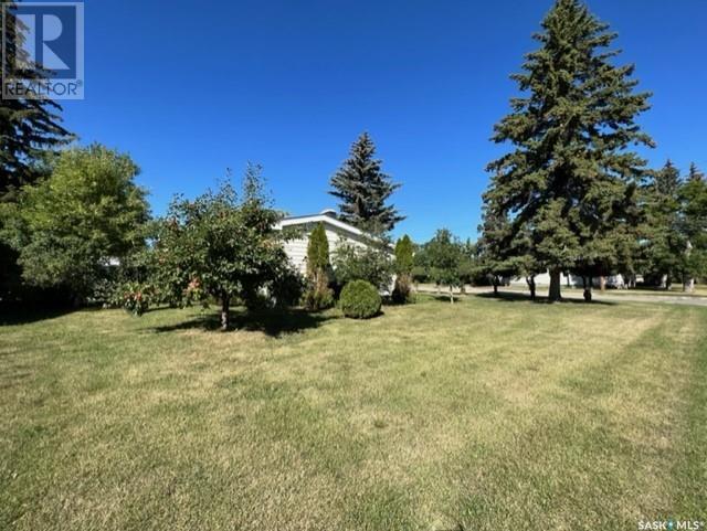 501 5th Avenue E, House detached with 2 bedrooms, 1 bathrooms and null parking in Melville SK | Image 42