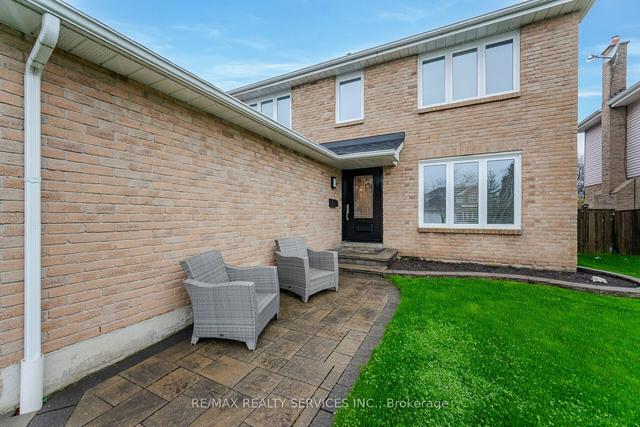 52 Northampton St, House detached with 4 bedrooms, 3 bathrooms and 4 parking in Brampton ON | Image 23