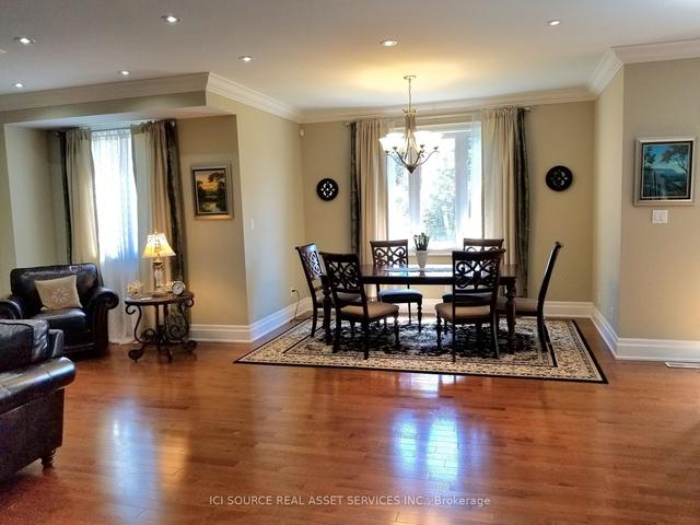 374 Beechgrove Dr, House detached with 4 bedrooms, 5 bathrooms and 3.5 parking in Toronto ON | Image 19