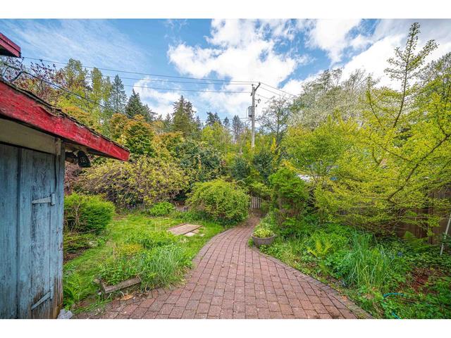 1384 Hope Road, House detached with 3 bedrooms, 2 bathrooms and null parking in North Vancouver BC | Image 13