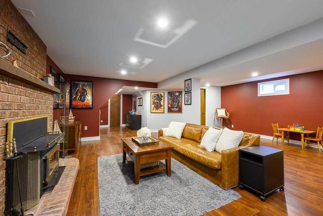 31 Russet Crt, House detached with 3 bedrooms, 4 bathrooms and 3 parking in Hamilton ON | Image 7