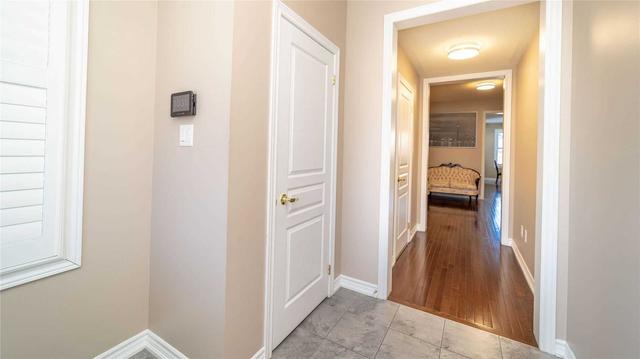 6 Selsdon St, House semidetached with 4 bedrooms, 3 bathrooms and 3 parking in Brampton ON | Image 20