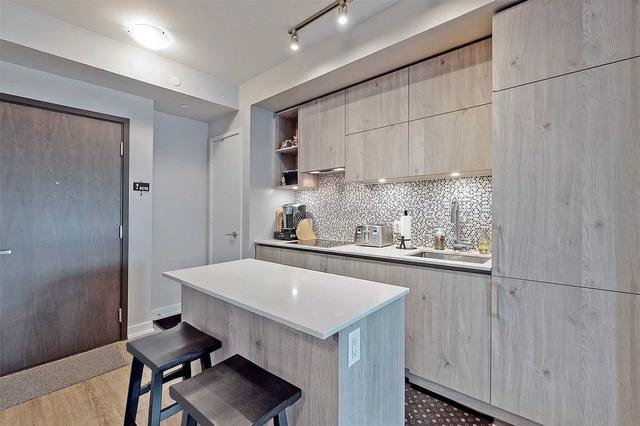 3407 - 1 Yorkville Ave, Condo with 1 bedrooms, 1 bathrooms and 0 parking in Toronto ON | Image 4