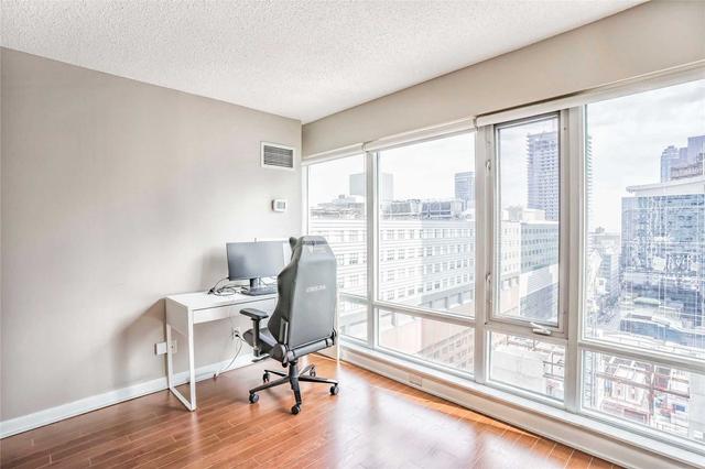 2407 - 210 Victoria St, Condo with 1 bedrooms, 1 bathrooms and 0 parking in Toronto ON | Image 11