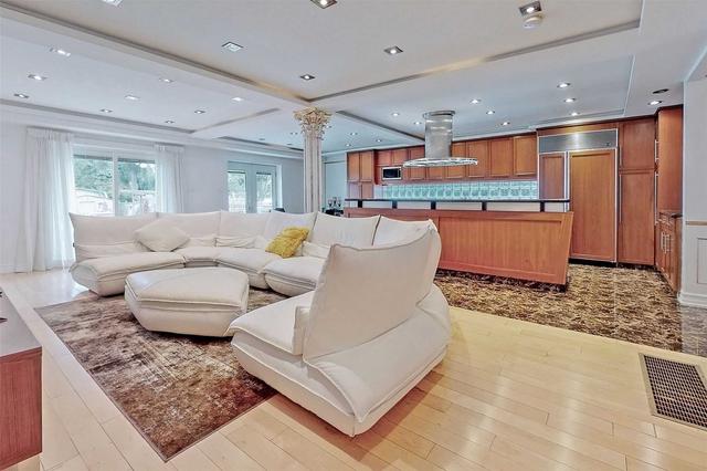 65 Elinor Ave, House detached with 5 bedrooms, 5 bathrooms and 6 parking in Toronto ON | Image 34
