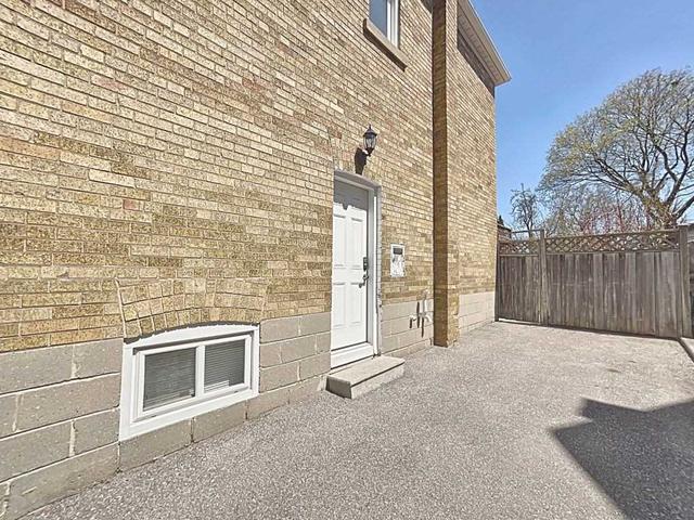43 Atlee Ave, House semidetached with 3 bedrooms, 2 bathrooms and 4 parking in Toronto ON | Image 16